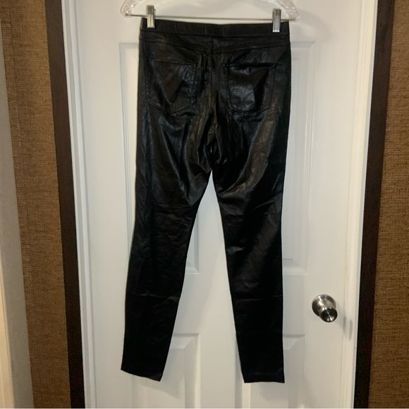 NWT Hue Black Reptile Python Leatherette Leggings size Small - Picture 8 of 11